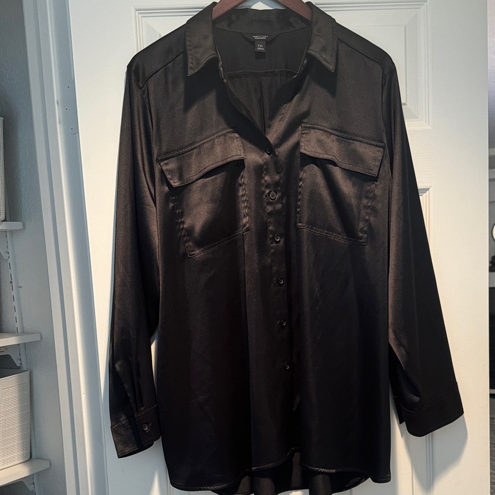 Simply Vera - Vera Wang Black Satin Utility Blouse